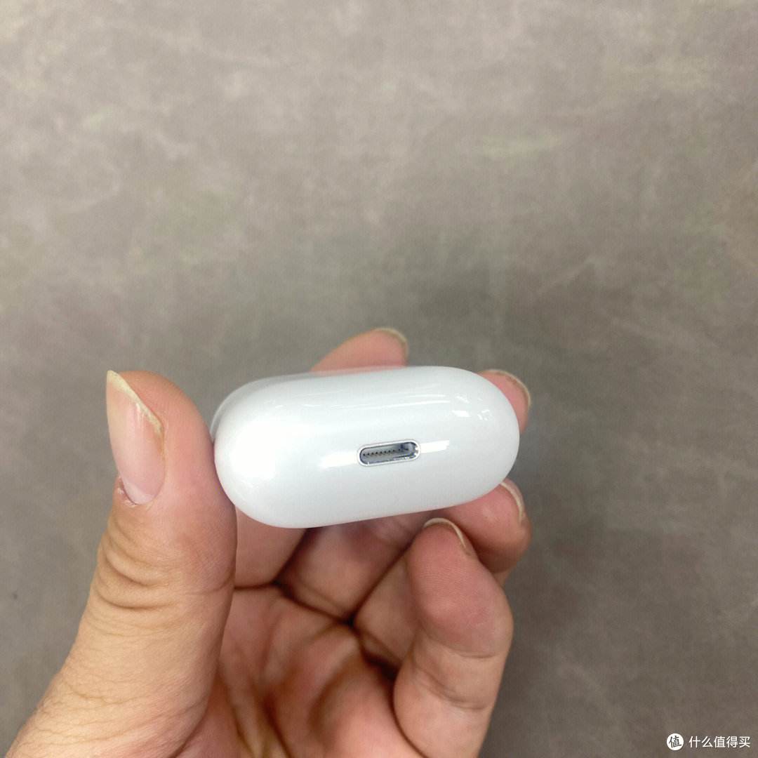 秀秀开学新装备之新买的AirPods 2耳机