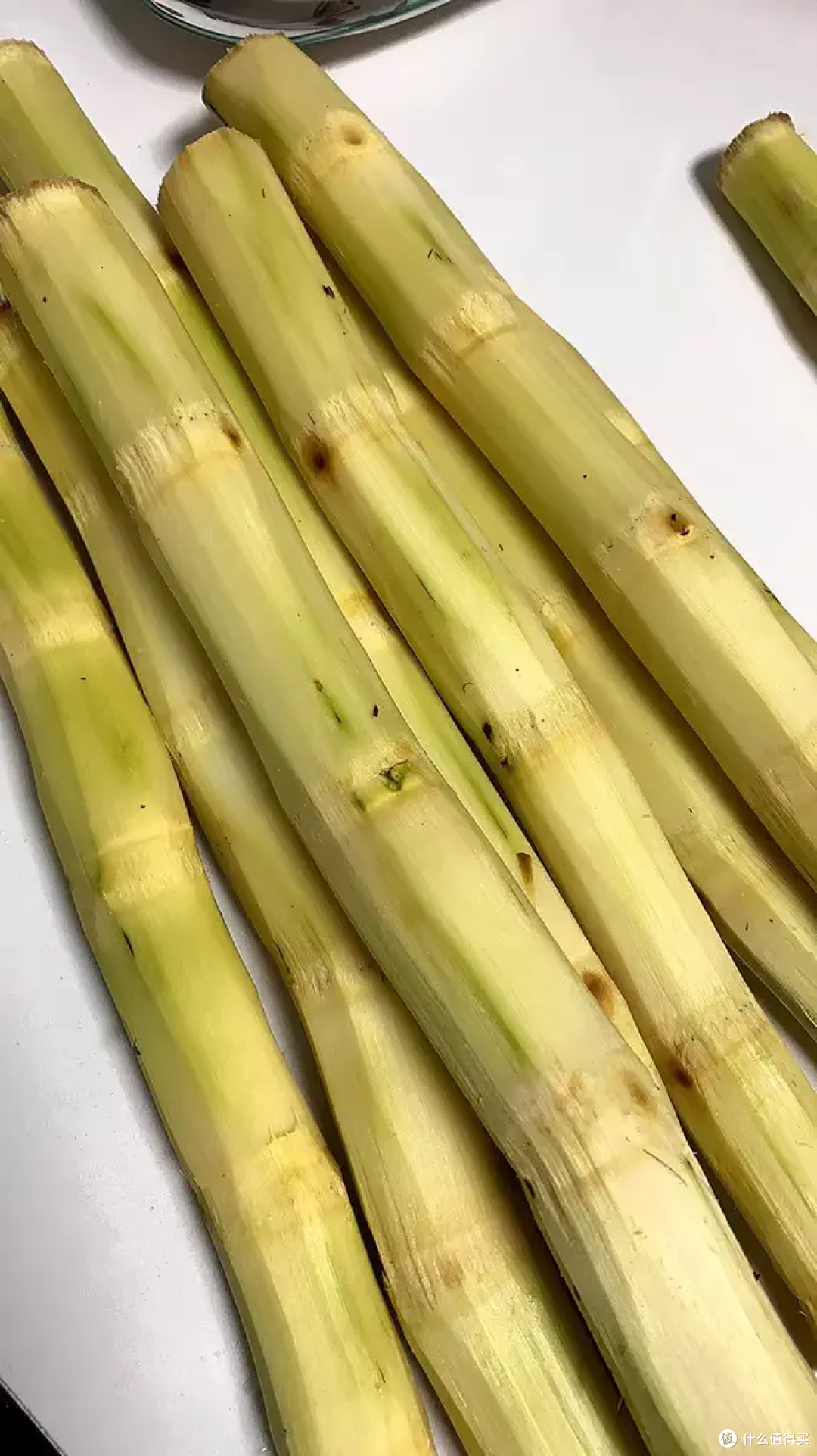秋天快到了多吃点甘蔗补充维生素C