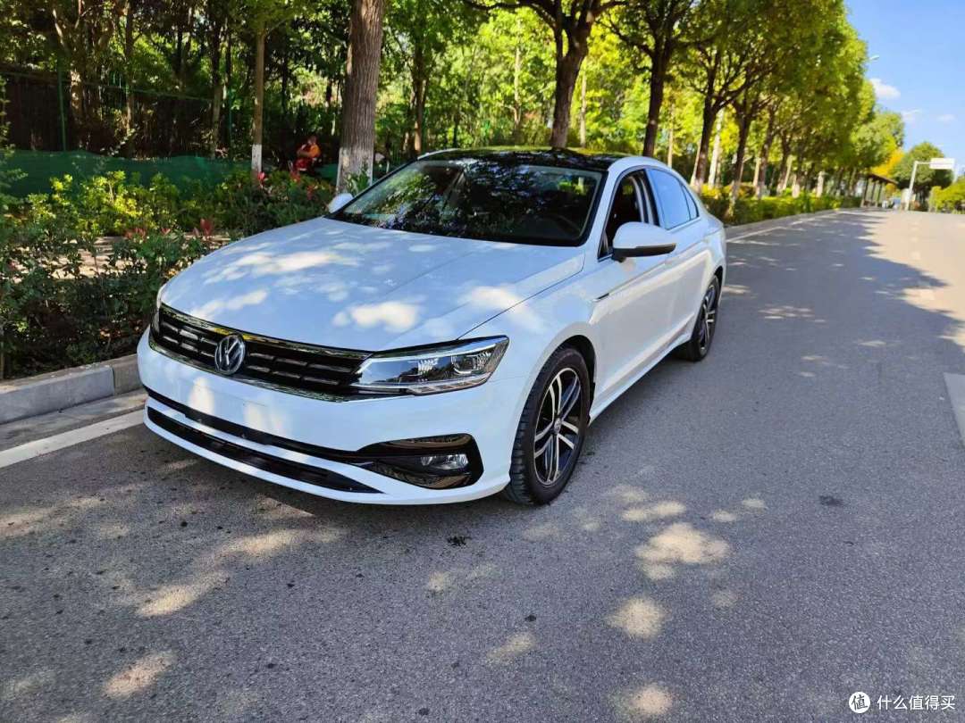 以下是关于大众凌渡车身设计的一些特点