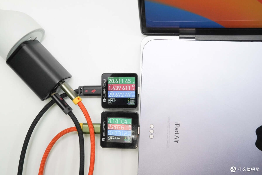 实时了解设备充电,LED 功率显示屏,倍仕达 40W 双Type-C充电器评测