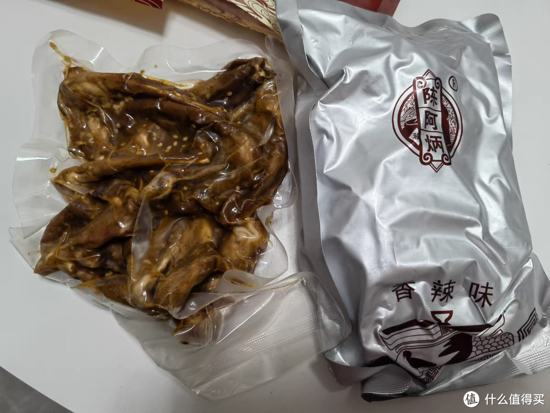 陈阿炳风干鸭架：麻辣滋味，价格亲民