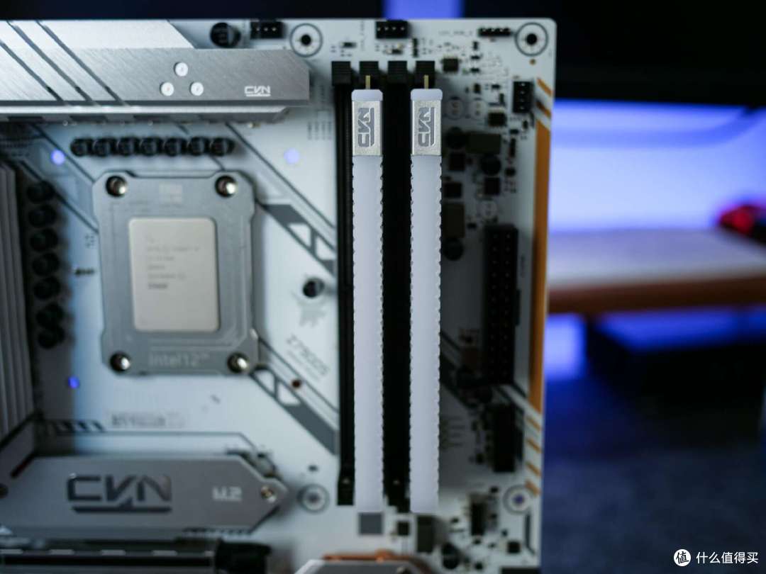 颜值性能俱佳,七彩虹CVN银翼DDR5内存