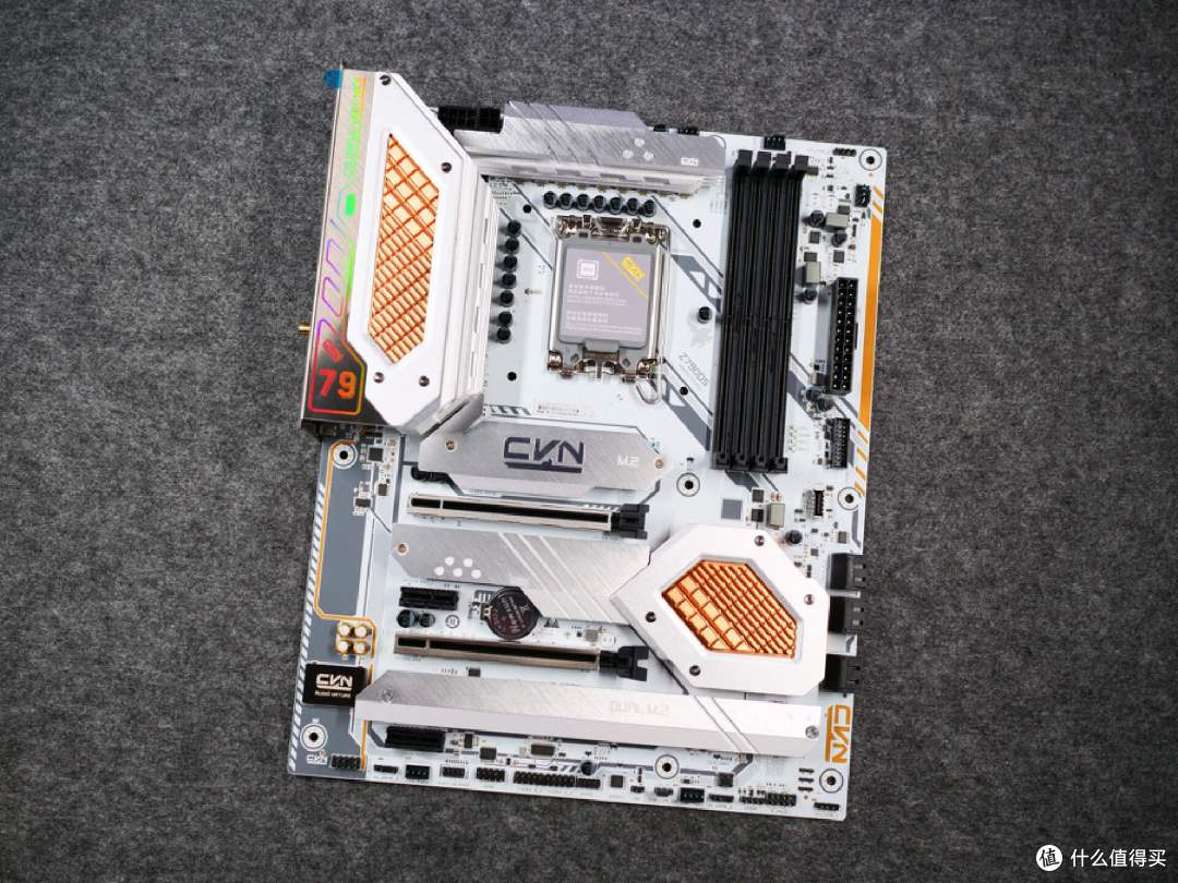 颜值性能俱佳,七彩虹CVN银翼DDR5内存