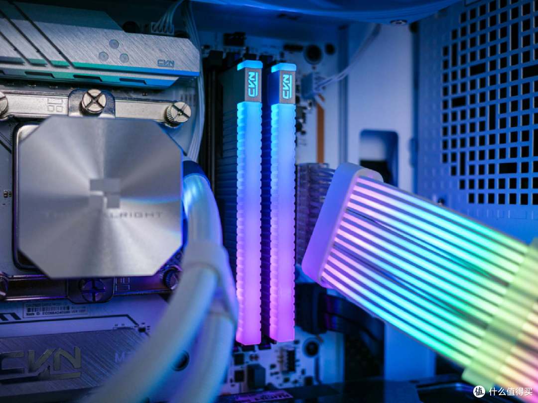 颜值性能俱佳,七彩虹CVN银翼DDR5内存