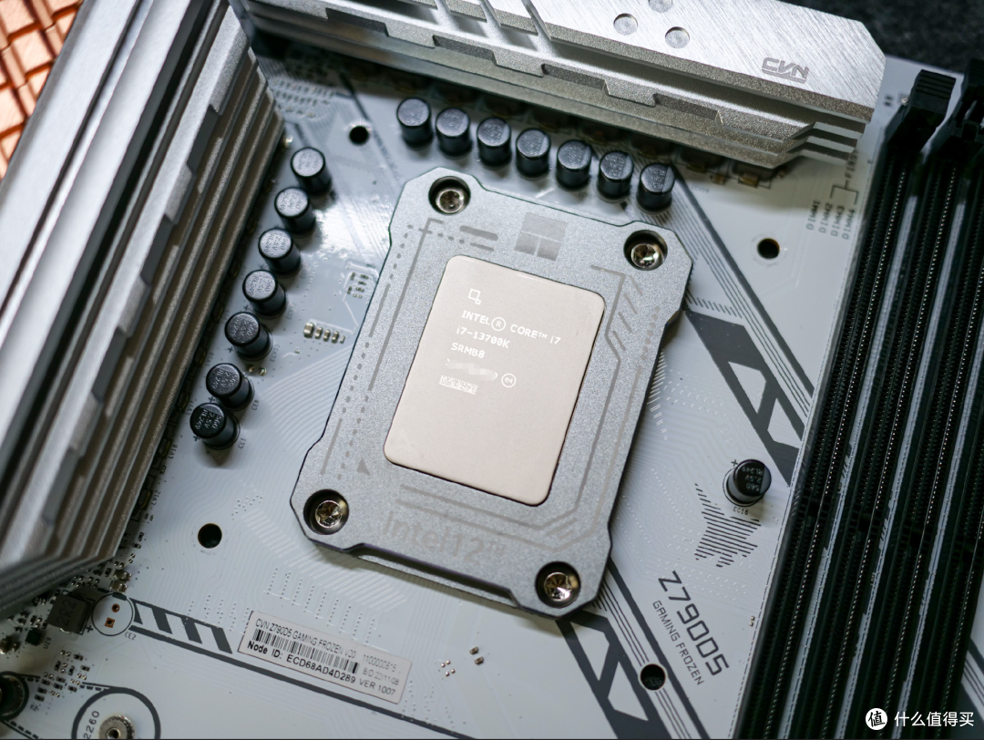 颜值性能俱佳,七彩虹CVN银翼DDR5内存