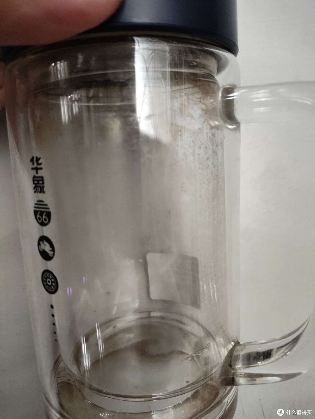 读大学时候的水杯现在依旧跟着我