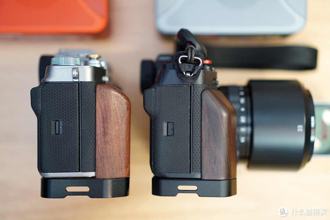 斯莫格兔笼L型手柄，让富士XT5和索尼A6600相机横拍竖拍更方便