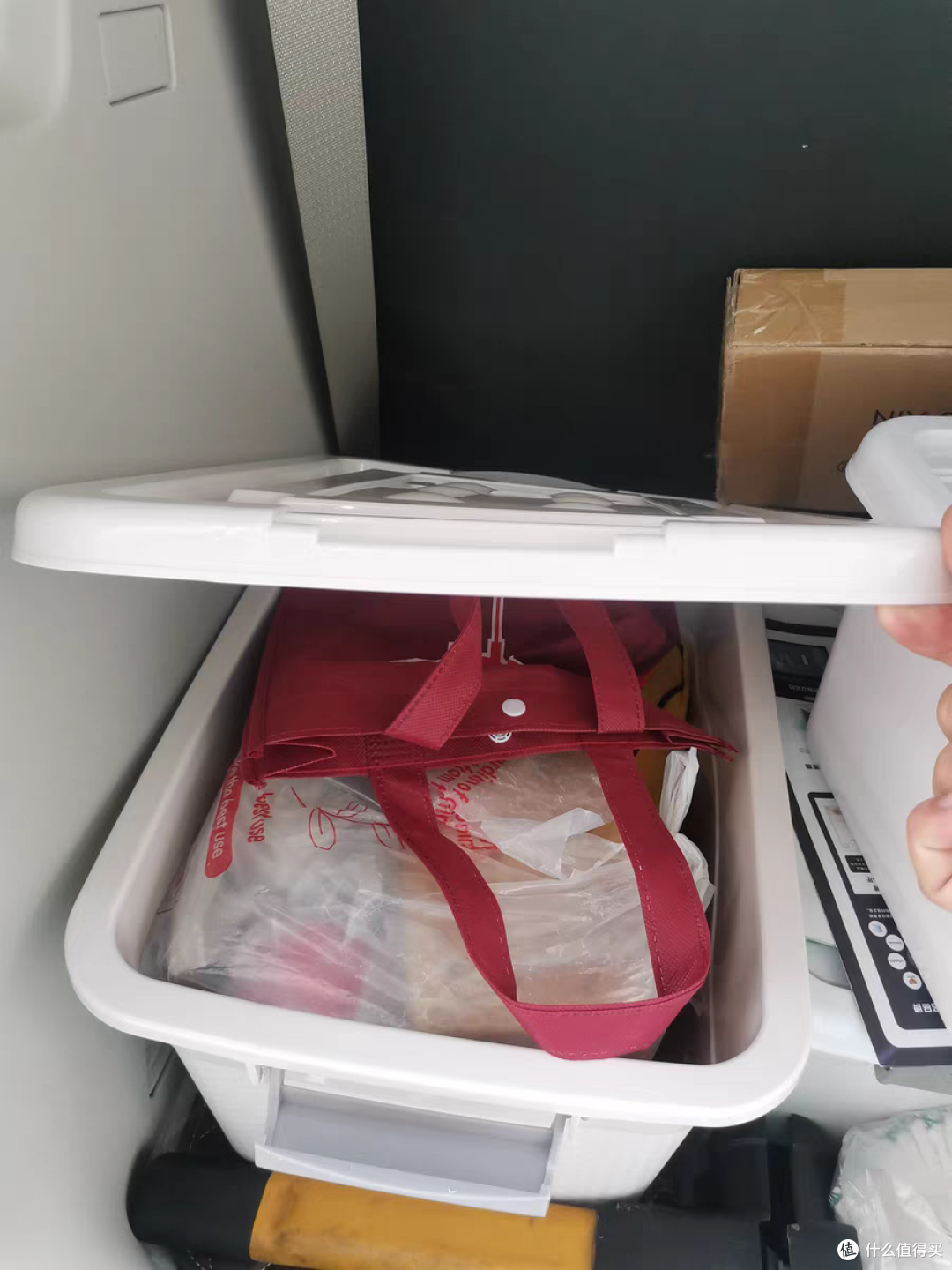 沉浸式收纳：加厚特大号收纳箱