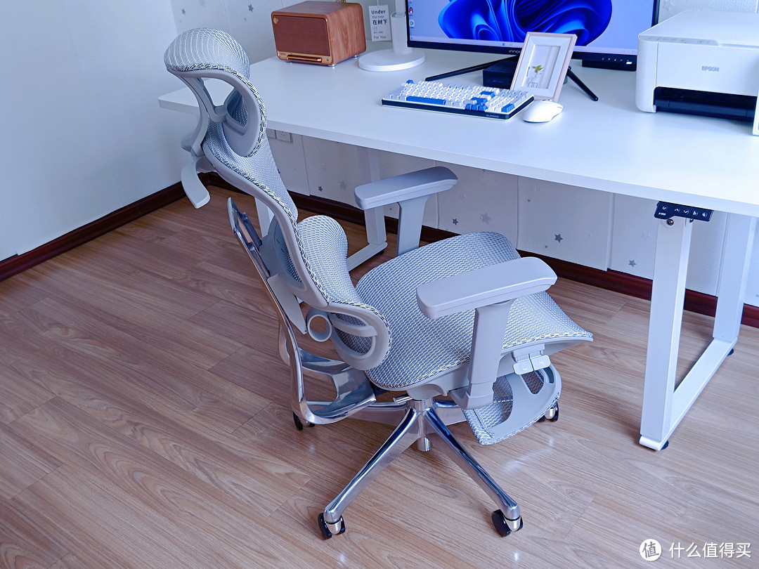 分区护腰，胜一胜逸人体工学椅带来更舒适的坐姿