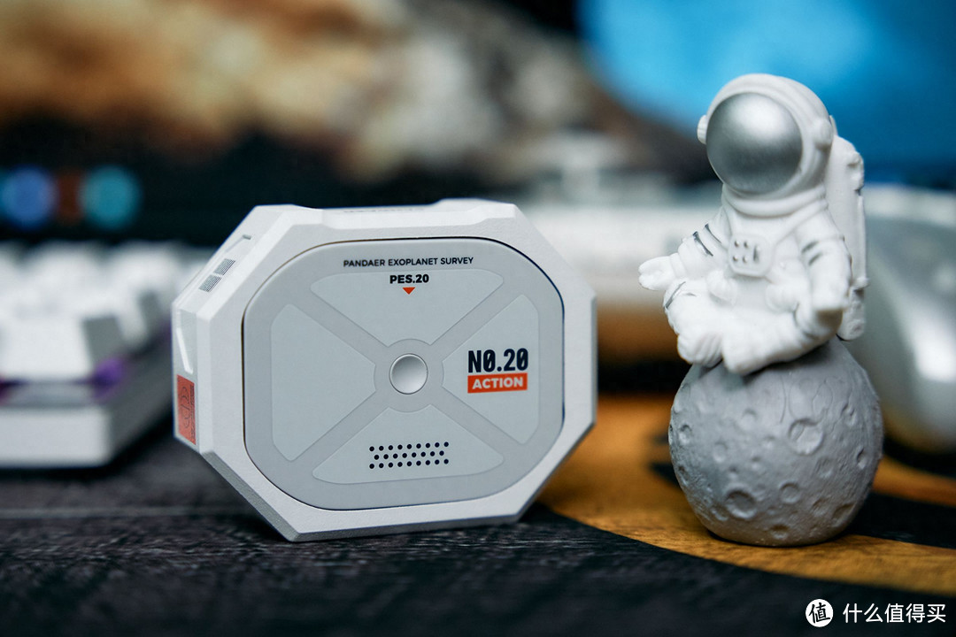 魅族PANDAER降噪耳机,硬核机甲感受不同
