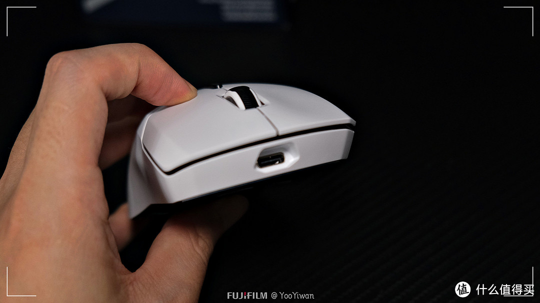 轻量化中大手鼠标推荐——雷柏VT9Pro，轻松驾驭游戏世界，高性价比之选!
