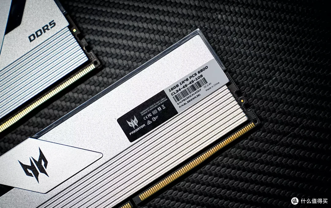 装机必备：颜值+性能全在线，宏碁掠夺者VESTA II DDR5炫光星舰内存套装体验