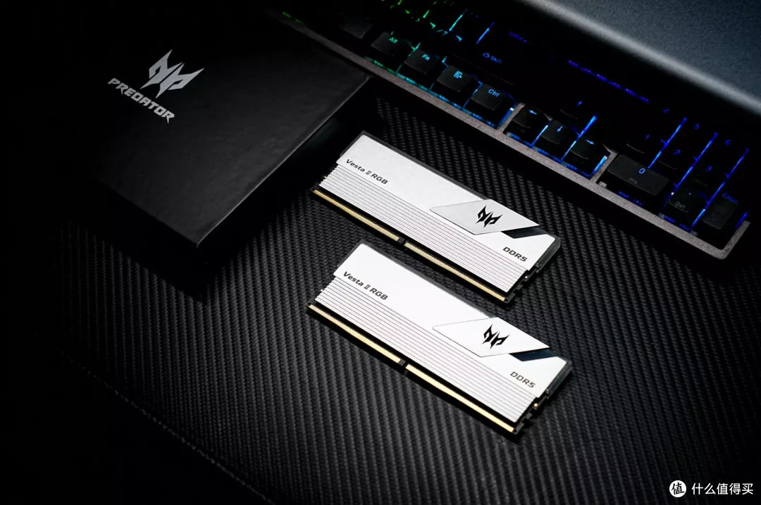 装机必备：颜值+性能全在线，宏碁掠夺者VESTA II DDR5炫光星舰内存套装体验