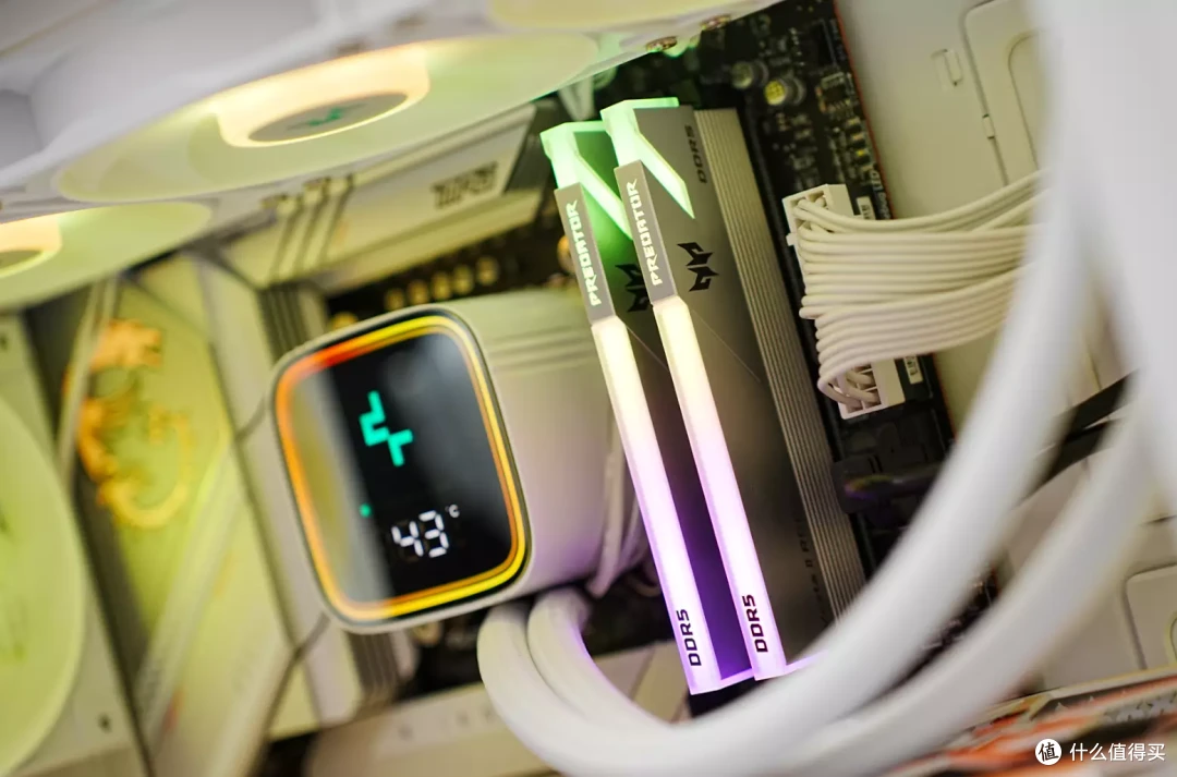 装机必备：颜值+性能全在线，宏碁掠夺者VESTA II DDR5炫光星舰内存套装体验
