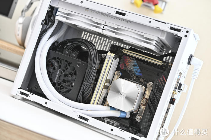 模块化 A4 水冷主机——ROG B760-I+影驰 4070+机械大师 MC14 魔方装机展示