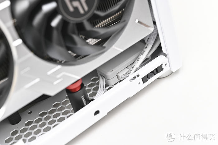 模块化 A4 水冷主机——ROG B760-I+影驰 4070+机械大师 MC14 魔方装机展示