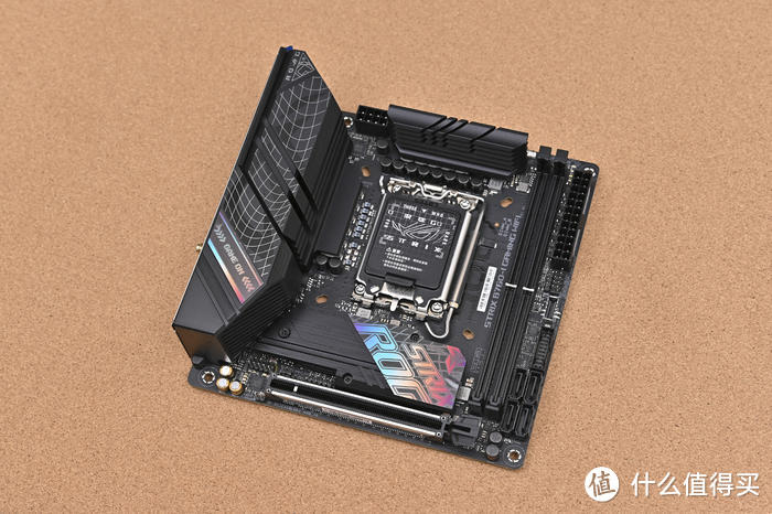 模块化 A4 水冷主机——ROG B760-I+影驰 4070+机械大师 MC14 魔方装机展示