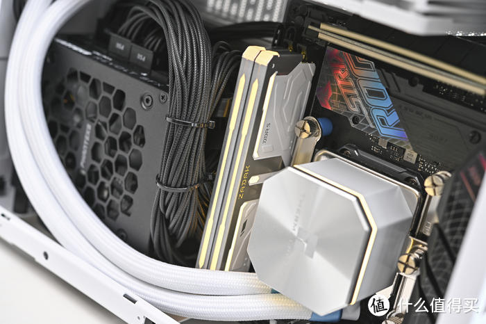 模块化 A4 水冷主机——ROG B760-I+影驰 4070+机械大师 MC14 魔方装机展示