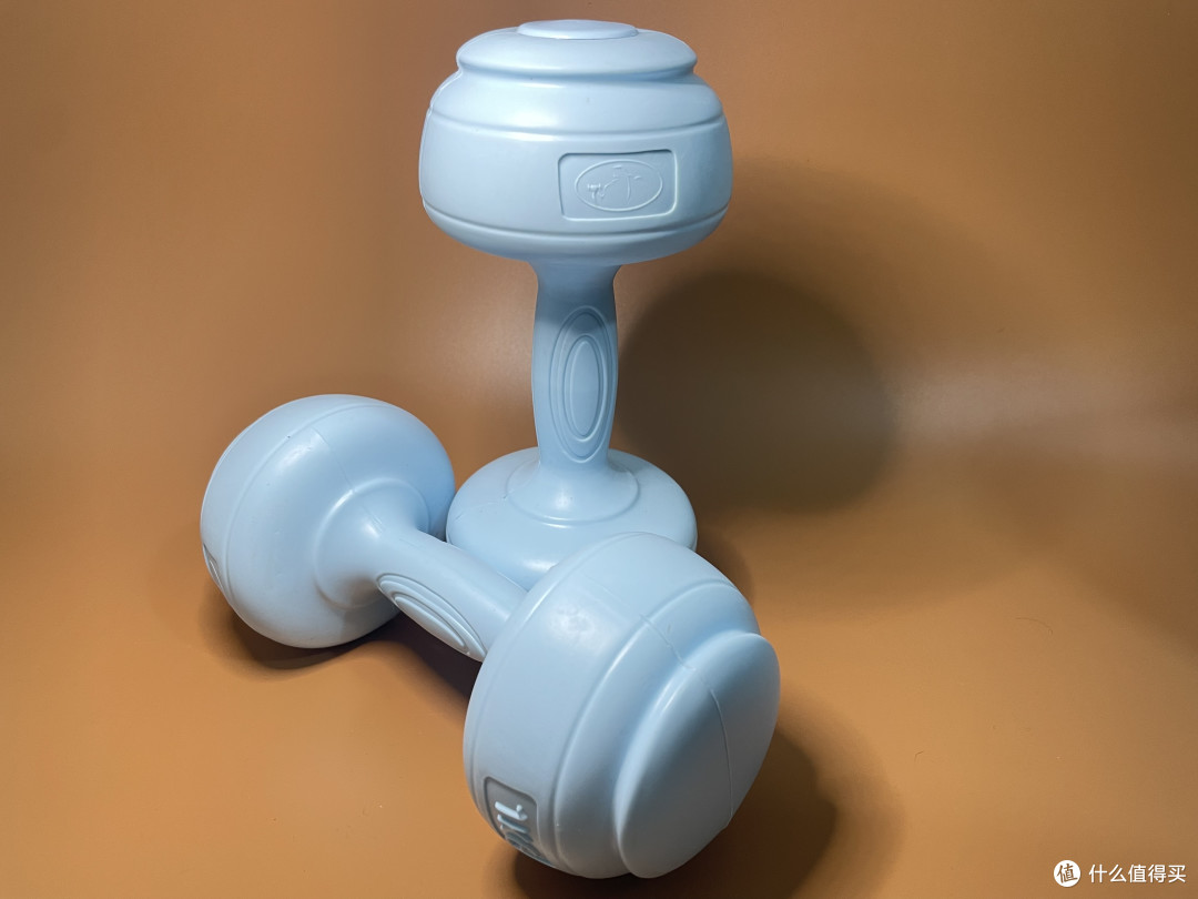 2.5元一对的哑铃,懒人用起来更有动力