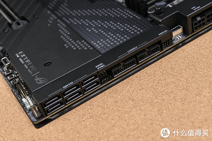 AM5 高性能主机搭建——ROG X670E-EXTREME+索泰 4090+追风者 P600S 装机展示