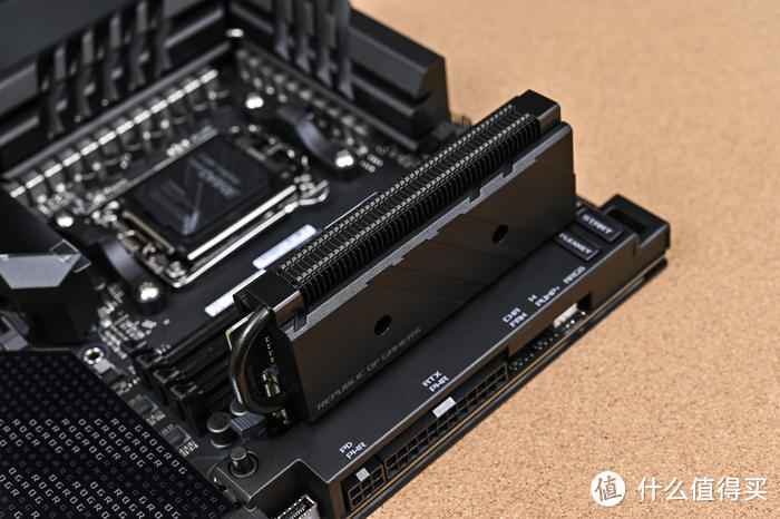 AM5 高性能主机搭建——ROG X670E-EXTREME+索泰 4090+追风者 P600S 装机展示