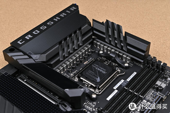 AM5 高性能主机搭建——ROG X670E-EXTREME+索泰 4090+追风者 P600S 装机展示