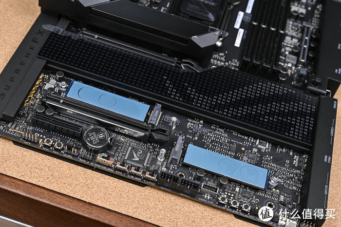 AM5 高性能主机搭建——ROG X670E-EXTREME+索泰 4090+追风者 P600S 装机展示