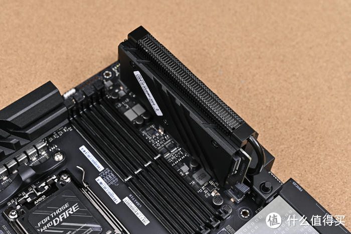 AM5 高性能主机搭建——ROG X670E-EXTREME+索泰 4090+追风者 P600S 装机展示