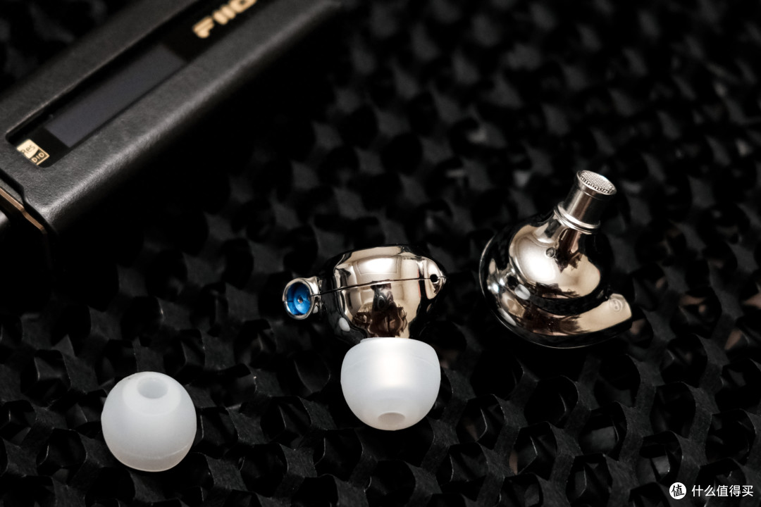 篇三十四:清丽外衣下的精致小钢炮——飞傲(fiio)小海螺仿生fd11_耳机