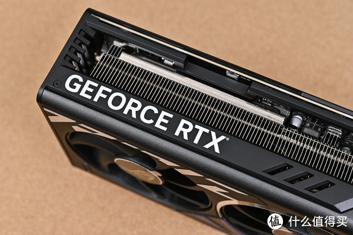 ROG X670E-GENE+4080 猛禽+乔思伯 U4 Mini 装机展示