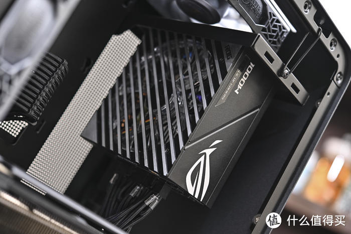 ROG X670E-GENE+4080 猛禽+乔思伯 U4 Mini 装机展示