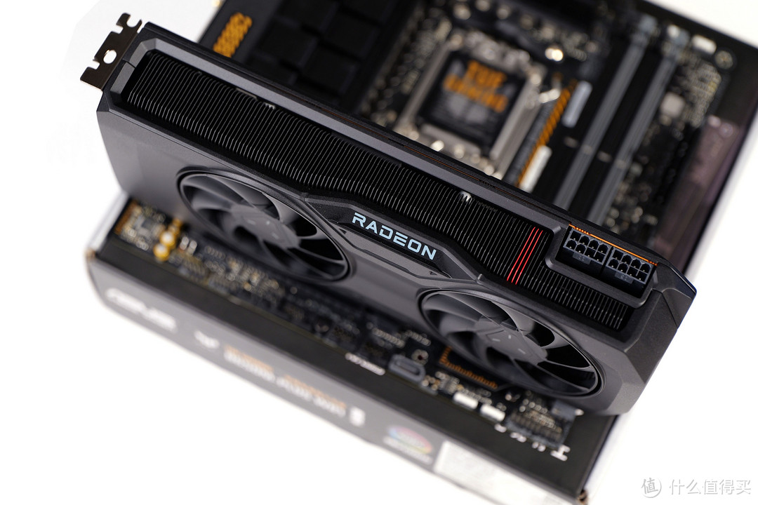 终于来了！AMD Radeon RX7800XT 16G和RX7700XT 12G首发评测！