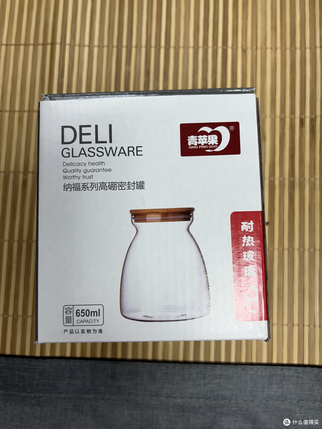 耐热玻璃制成的密封罐，收纳东西的好帮手！