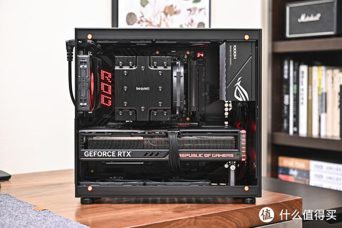 把 EATX 主板装进 25 升机箱——ROG X670E-EXTREME+船长 V12 装机展示