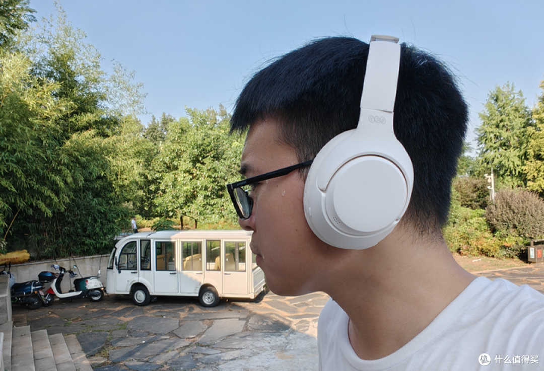 200价位头戴式耳机音质天花板,有颜更有料,QCY H3耳机体验