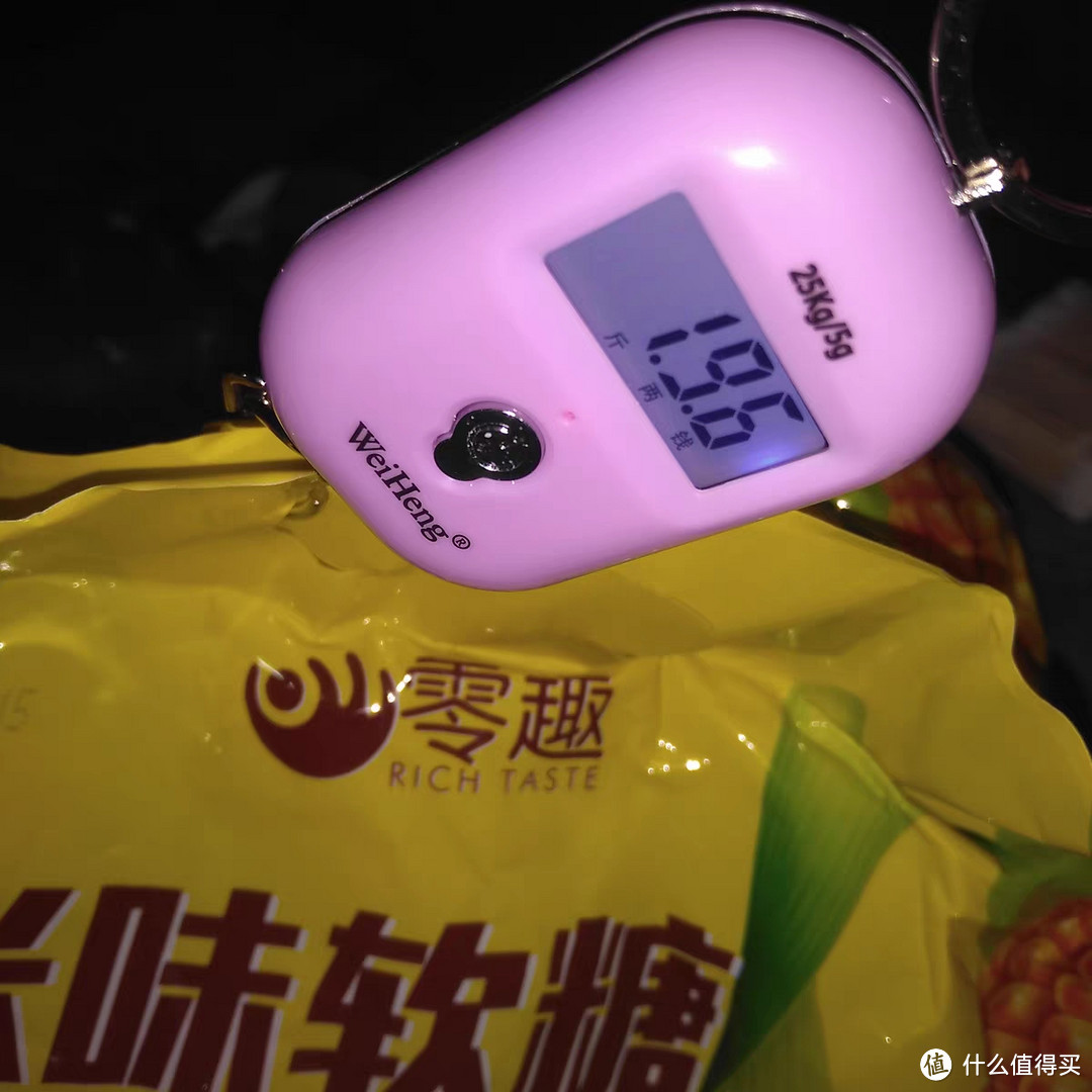 “80后怀旧零食，办公室福利：玉米软糖水果橡皮糖”