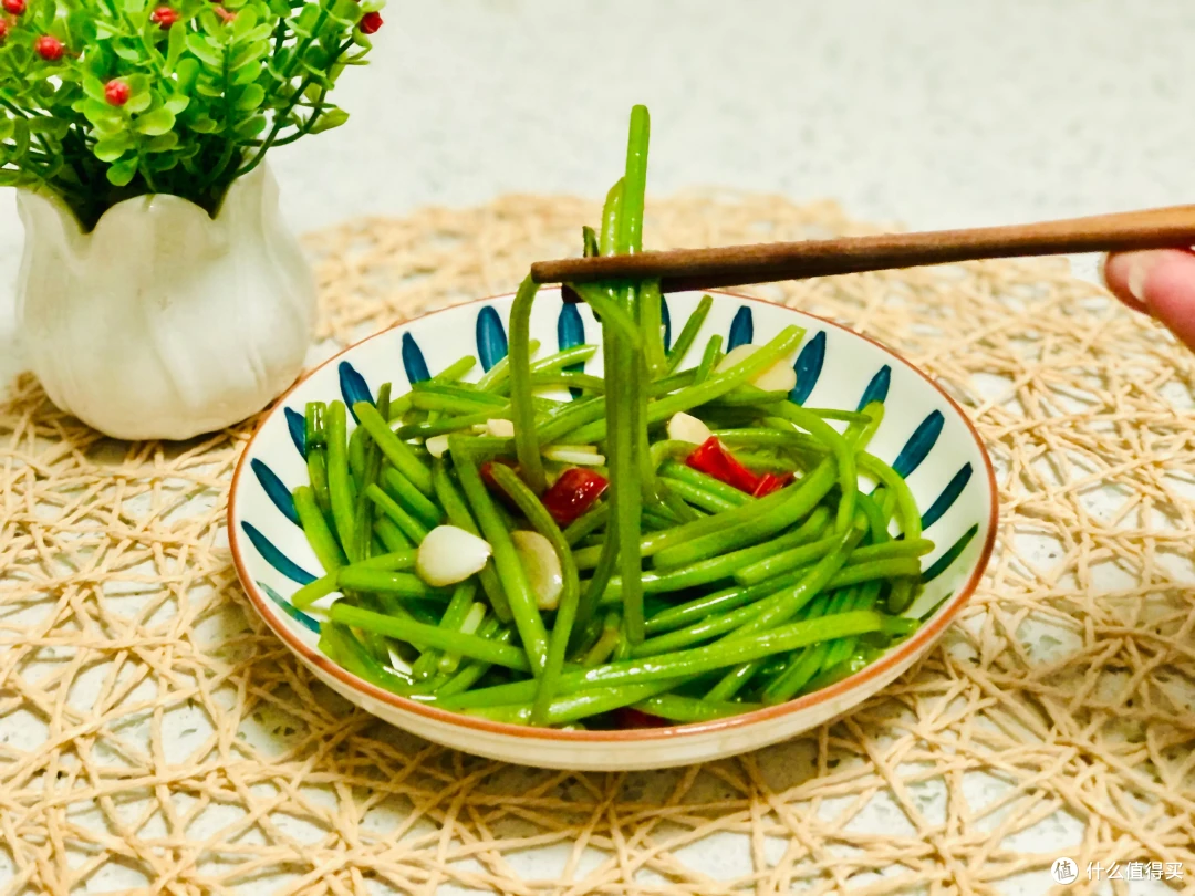 “蔬菜皇后”原来是它，一吃护眼，二吃通便，鲜嫩正当季，中秋节团圆饭少不了