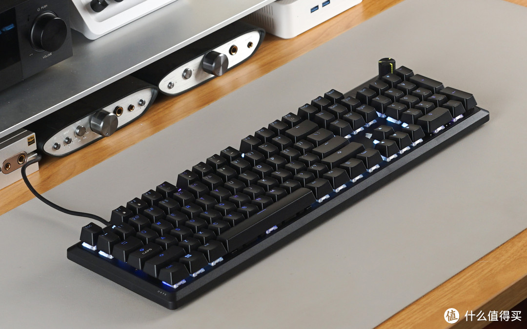 美商海盗船K70 CORE RGB机械键盘测评：游戏与实用性的完美结合！