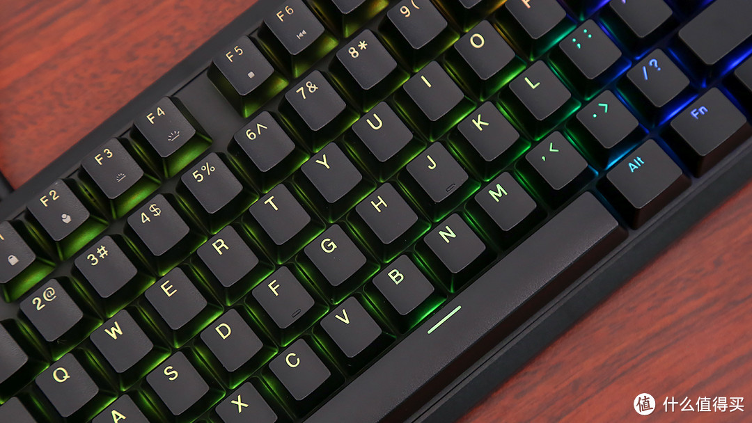 美商海盗船K70 CORE RGB机械游戏键盘评测：颜值耐看，手感飞跃