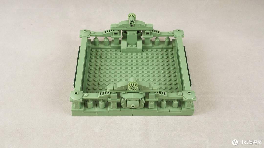 用4200片积木搭建的80年代街景表现如何呢？