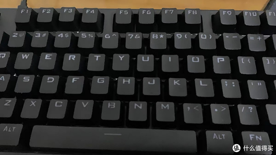 一款小巧多功能的键盘