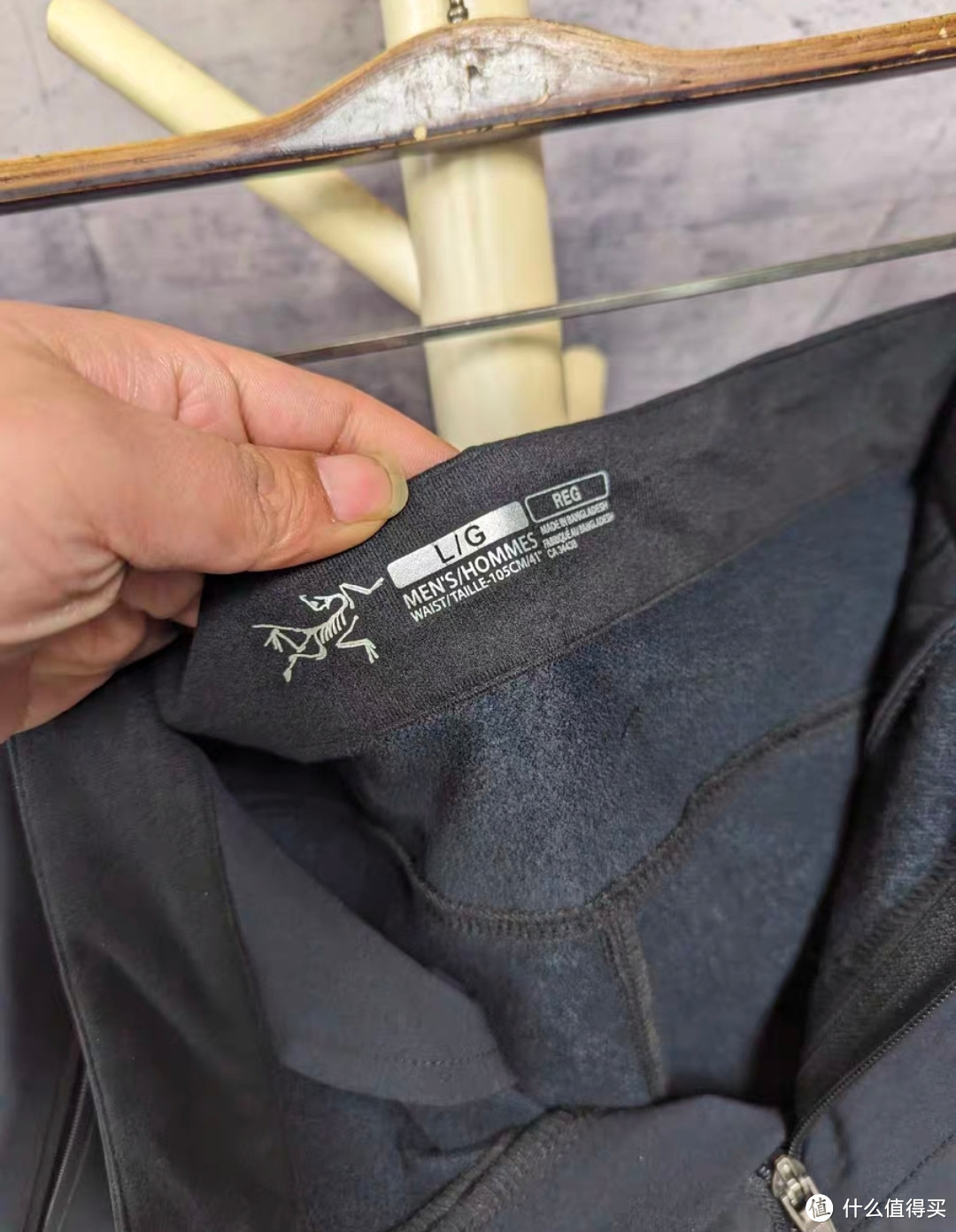 始祖鸟男士软壳休闲运动长裤：时尚与功能的完美结合