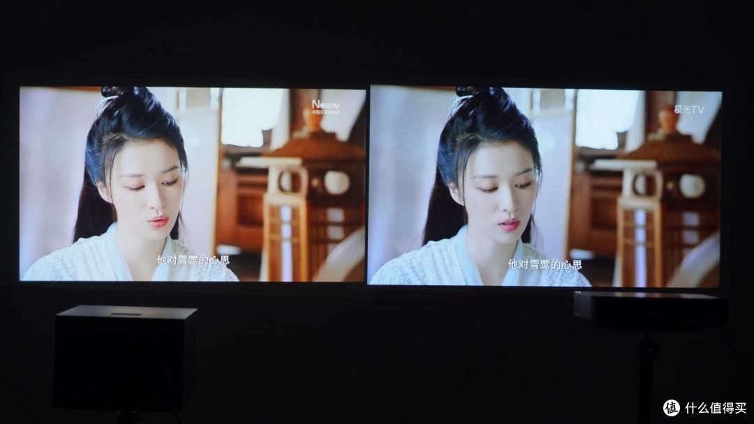 左边画面为大眼橙X6，右边画面为极米Z7X