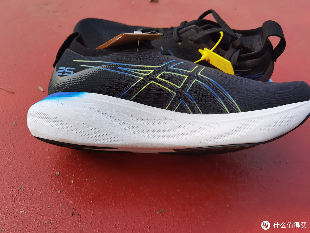 你礼貌吗？穿亚瑟士（ASICS）GEL-NIMBUS 25跑出4分配！