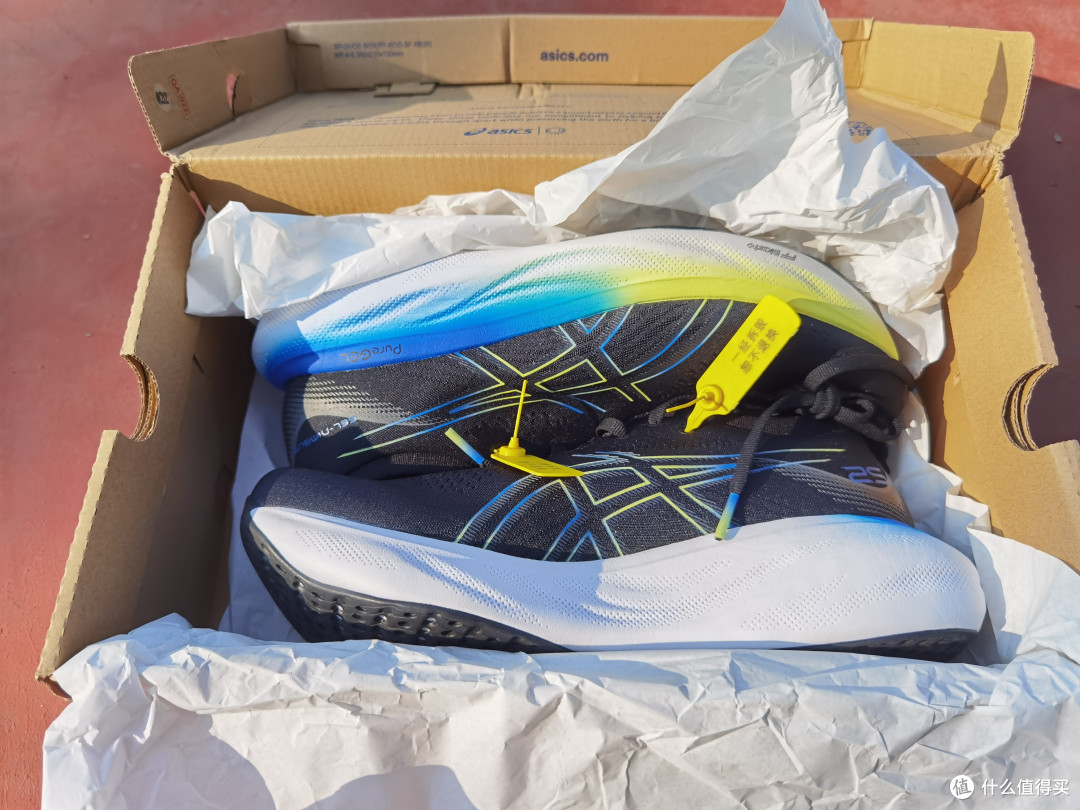 你礼貌吗？穿亚瑟士（ASICS）GEL-NIMBUS 25跑出4分配！