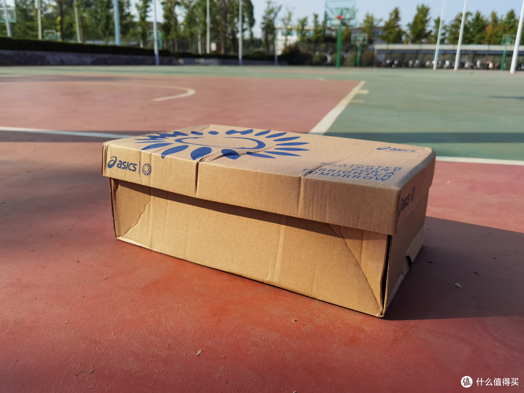 你礼貌吗？穿亚瑟士（ASICS）GEL-NIMBUS 25跑出4分配！