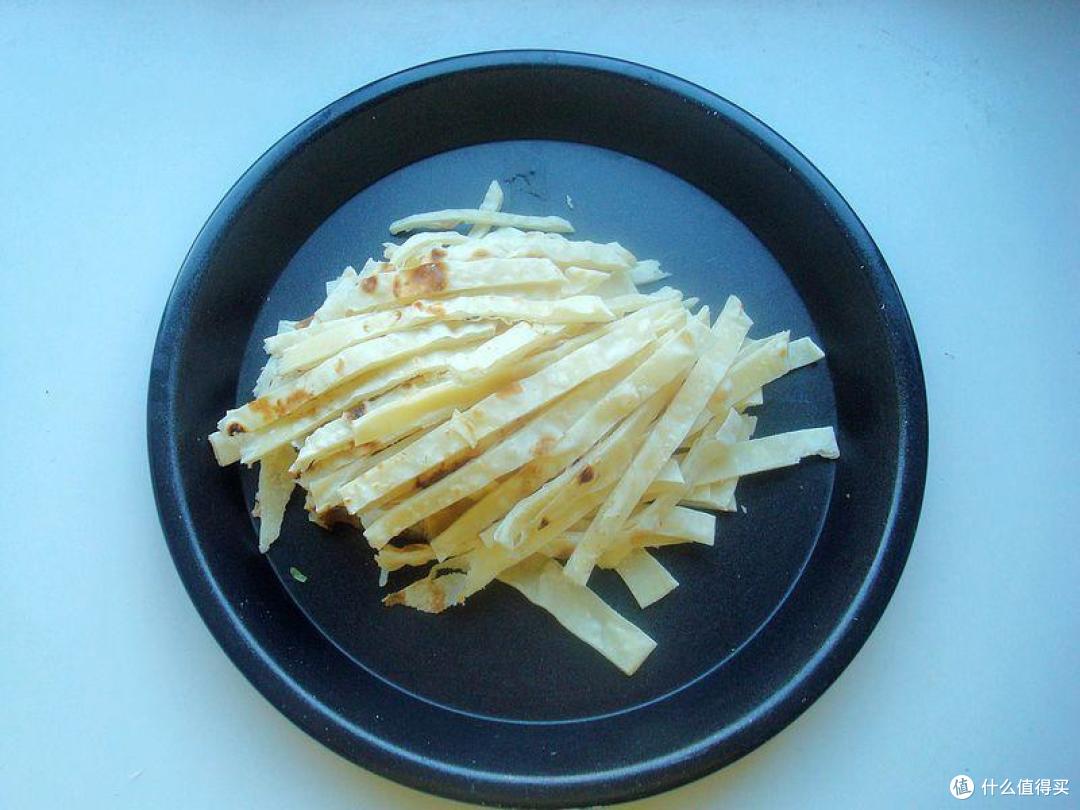 炒饼有技巧，下锅前多加一步骤，不粘锅又入味，劲道又好吃