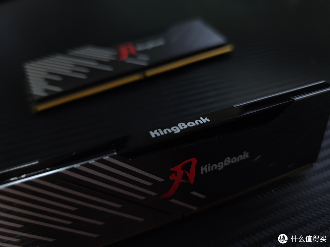 让游戏游刃有余,金百达黑刃DDR5 6800高端电竞内存实测!