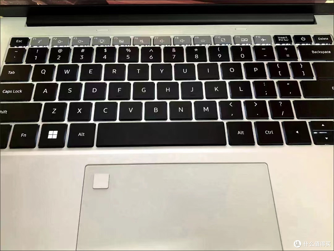 又是一年开学季,带着怎样的笔记本踏入校园才能够显示出独特的一面呢?