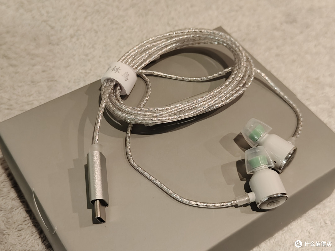 诚意满满,竹林鸟霜华Z2高解析入耳式有线耳机开箱体验!